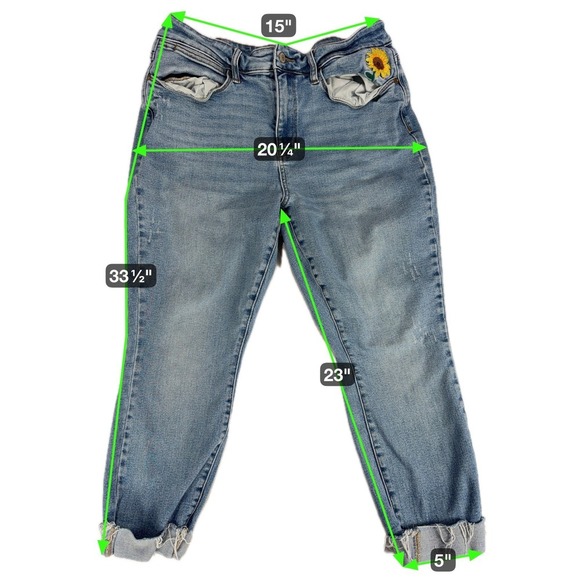 Judy Blue Jeans 16W Embroidered Sunflower Cuffed Ankle Light Wash Denim - Picture 3 of 9